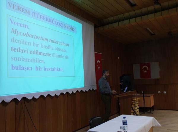 Okulumuzda Dr. Öğretim Üyesi Murat ACAT Tüberküloz konulu seminer verdi.